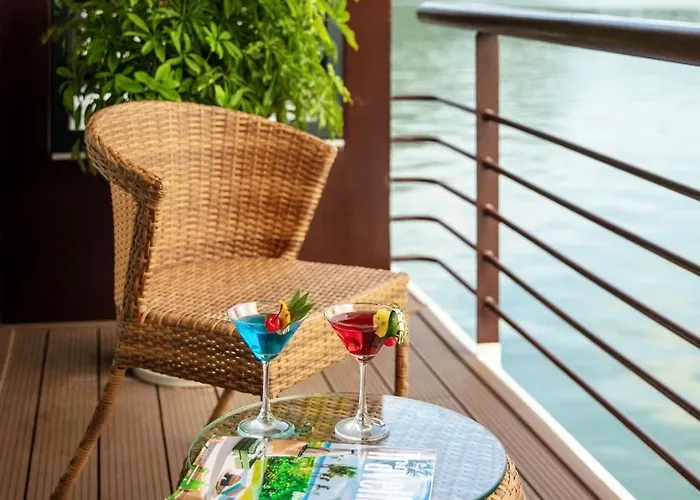Capellacruise - Member Of Lyra Cruise Collection  5*